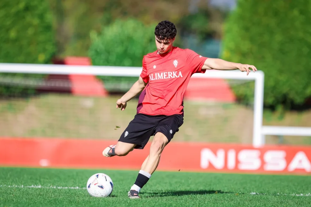 El Sporting realiza nueva sesión de entrenamiento antes del partido contra Albacete